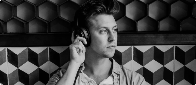 man wearing earphones